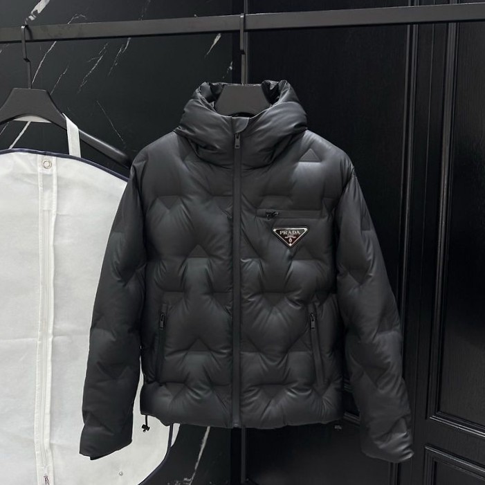 PRADA 프라다 25037 트라이앵글 엠보 다운 패딩 자켓