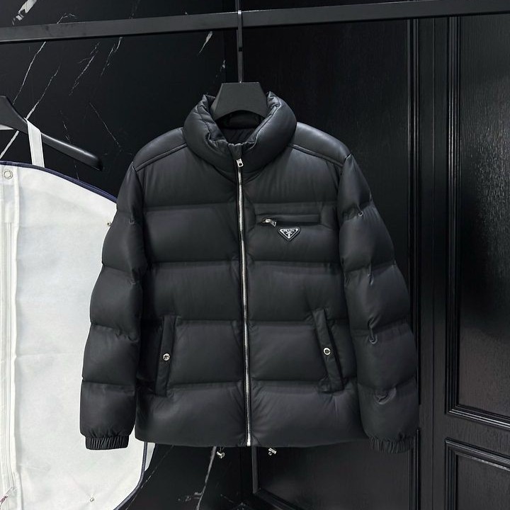 PRADA 프라다 25144 메탈 플레이트 다운 패딩