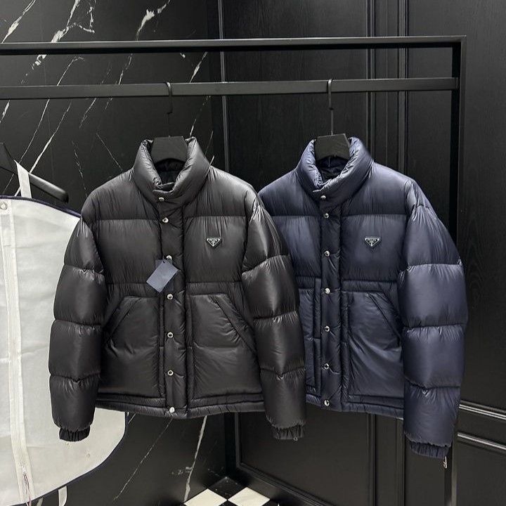 PRADA 프라다 25187 메탈 플레이트 다운 패딩
