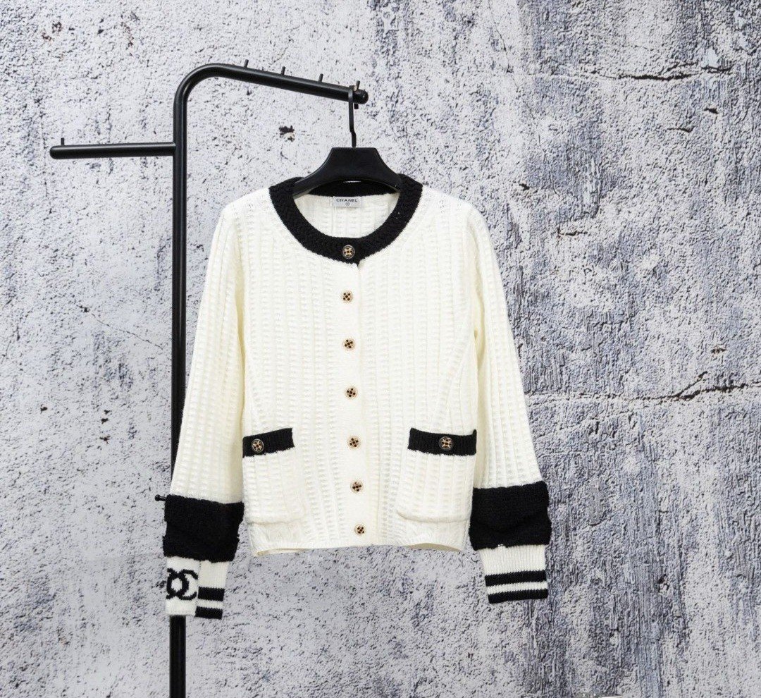 CHANEL 샤넬 코코네쥬 메탈릭 울캐시 가디건
